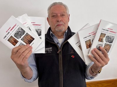 Geioff with his publication